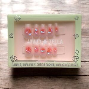 Vivid Tella Press-On Nails